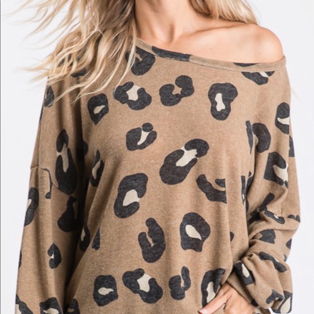 🆕 Cheetah/Leopard print top